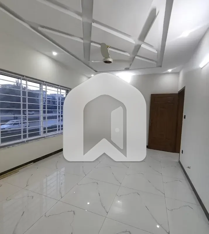 Lower Portion Of 14 Marla Available For Rent In I-8, photo 9