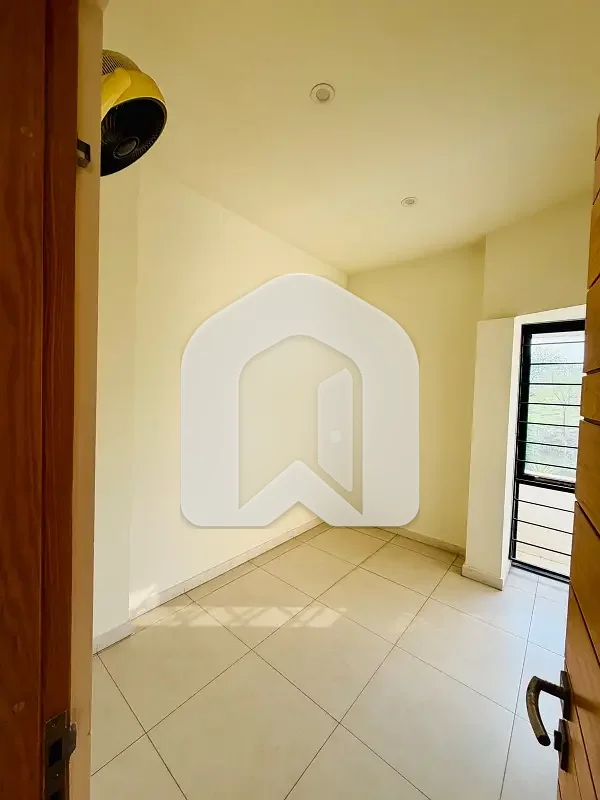 10 Marla's Beautifull House avAilabile For Rent, photo 26