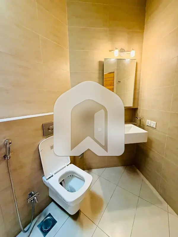 10 Marla's Beautifull House avAilabile For Rent, photo 14