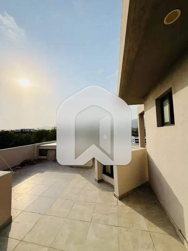 10 Marla's Beautifull House avAilabile For Rent, photo 9