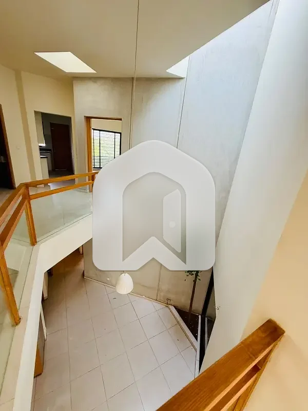 10 Marla's Beautifull House avAilabile For Rent, photo 12