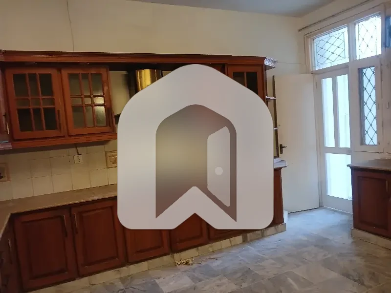 F-10/4 Size 500 Full House Tiles Flooring 5Beds Rent 550000 Real Pic solar systam House, photo 15