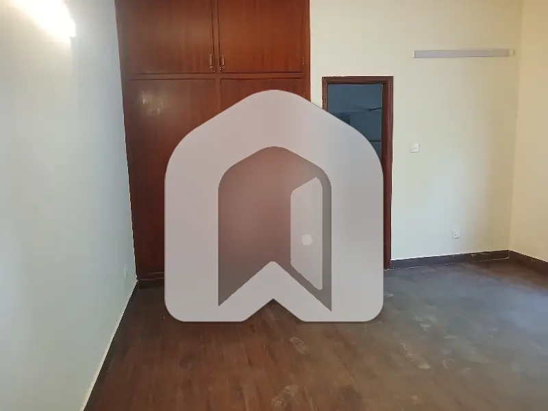 F-10/4 Size 500 Full House Tiles Flooring 5Beds Rent 550000 Real Pic solar systam House, photo 19