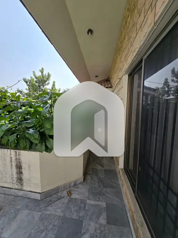 F-11/4 Size 400 Full House marble Flooring 5 Beds Rent 550000 Real pic, photo 11
