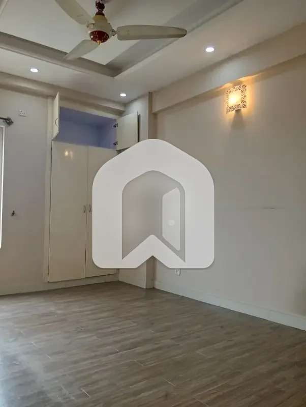 F-11 Abu Dhabi Tower One Bedroom Fully-Furnished Apartment For Rent, photo 9