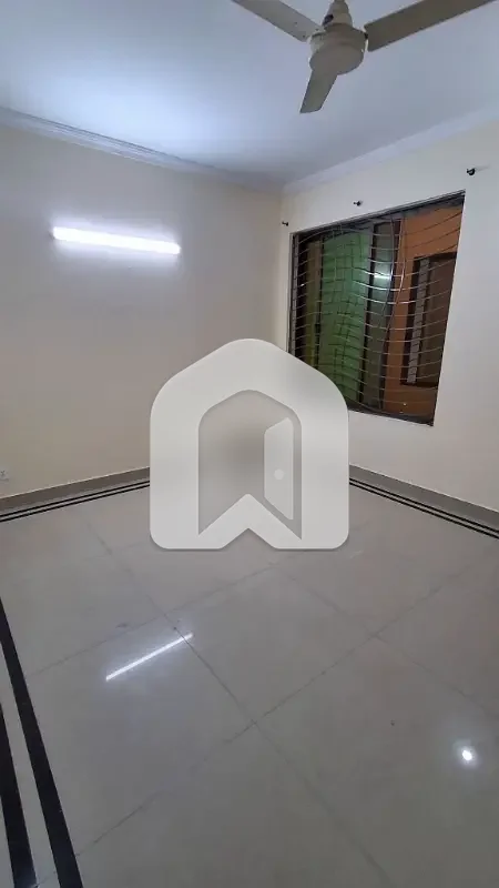 E-11-3 MPCHS Out Class Location New Upper Portion For Rent, photo 6
