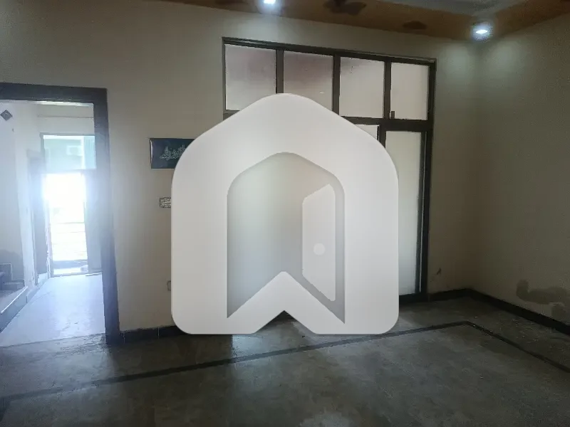 5 Marla'S Used Upper Portion For Rent, photo 7