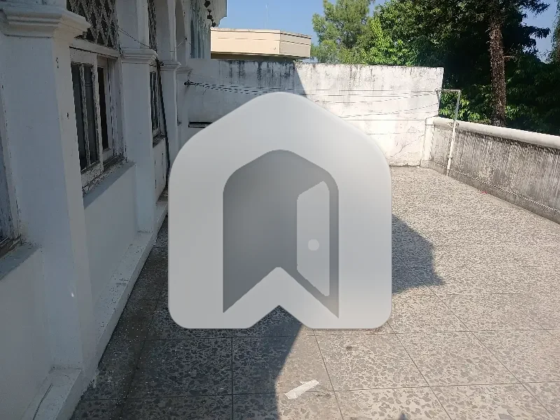 F10 Size 600 Upper Portion 2beds Rent 130000 Real Pic, photo 4