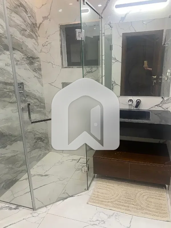 Brand New Basement Availabile For Rent ., photo 4