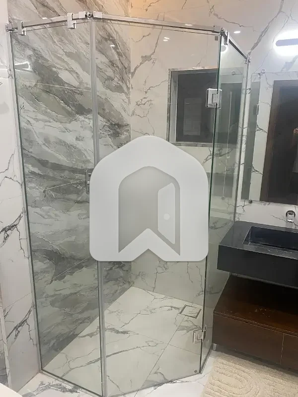 Brand New Basement Availabile For Rent ., photo 6