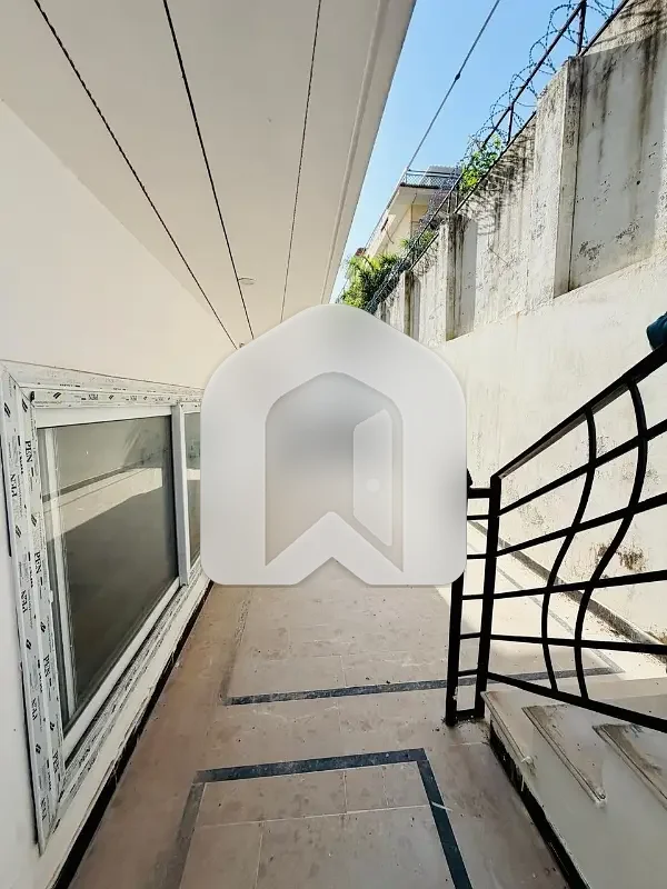 Beautifull 1 Kanal Basement For Rent, photo 5