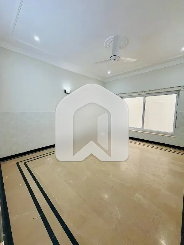 Beautifull 1 Kanal Basement For Rent, photo 17