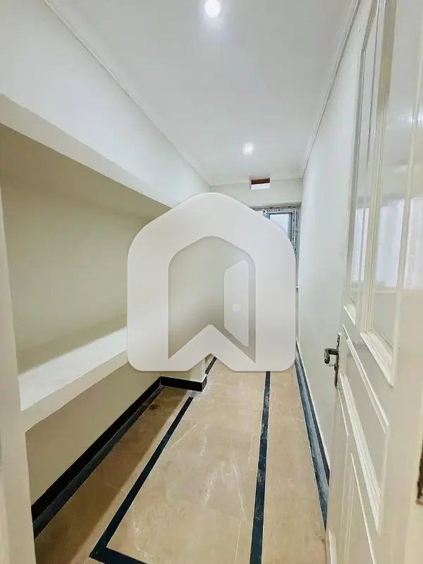 Beautifull 1 Kanal Basement For Rent, photo 8