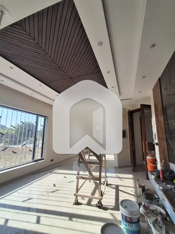 10 Marla brand new house with solar  available for rent, photo 6