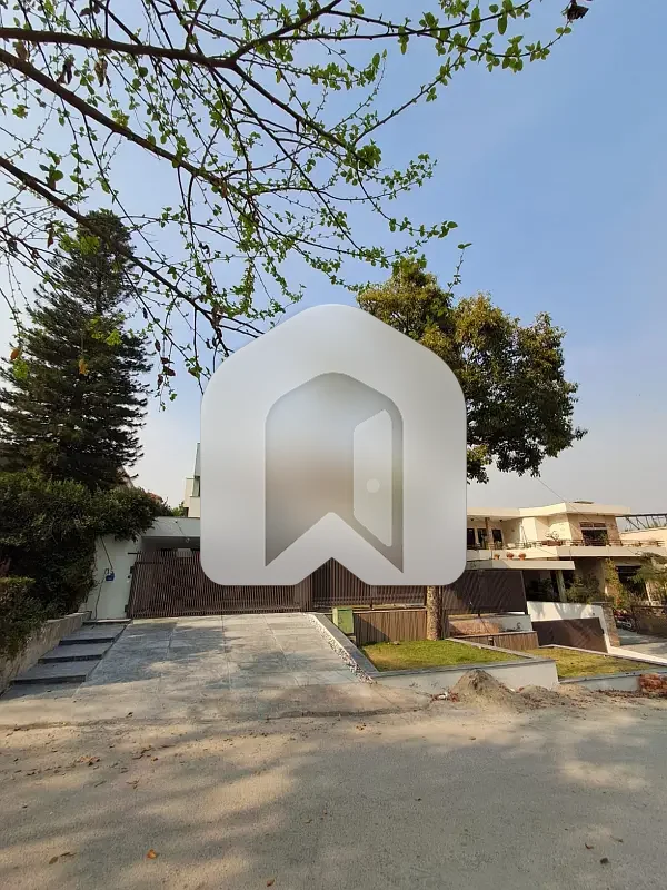 7-Bedrooms Luxury House Available For Rent In Sector F-7, Islamabad