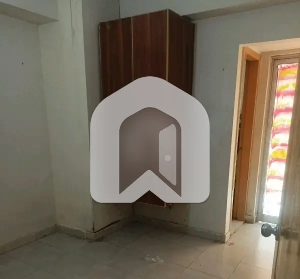 E 11/3 Multi 2 Bedroom Lounge Kitchen Own Meter Electric, photo 6