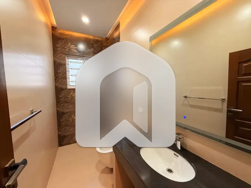 Brand New Luxurious House For Rent On Most Prime Location, photo 13