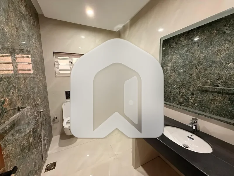 Brand New Luxurious House For Rent On Most Prime Location, photo 20