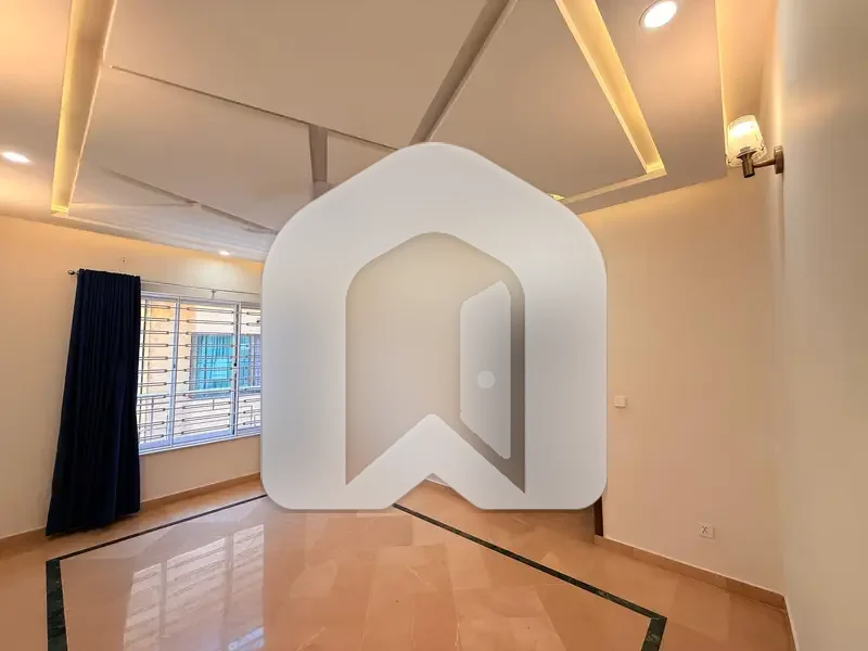 Brand New Luxurious House For Rent On Most Prime Location, photo 8