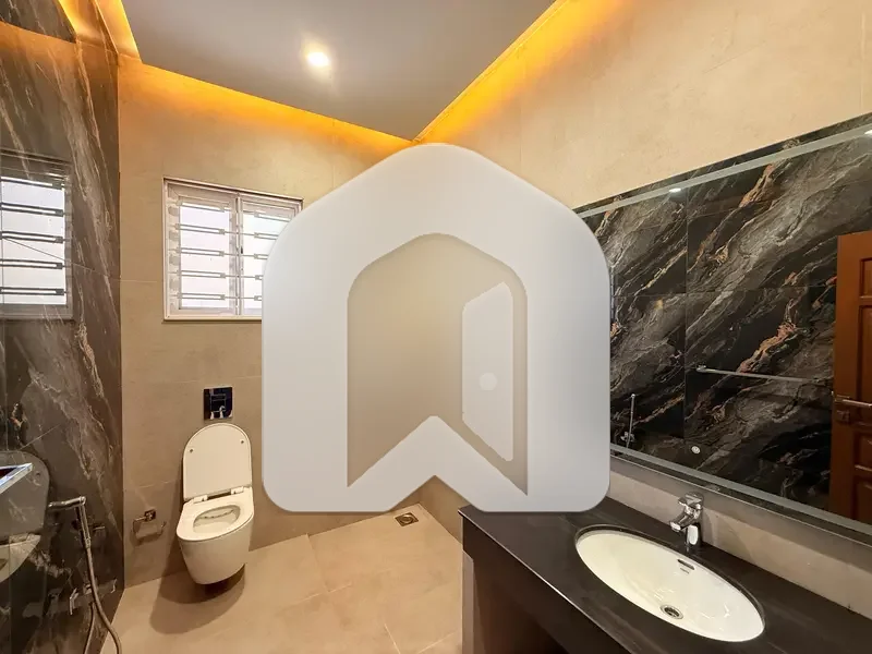 Brand New Luxurious House For Rent On Most Prime Location, photo 10