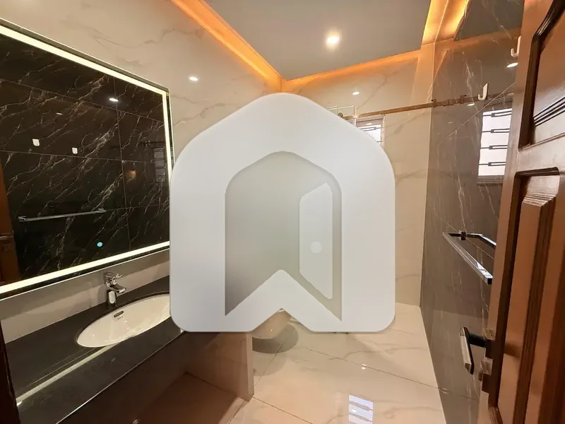 Brand New Luxurious House For Rent On Most Prime Location, photo 7