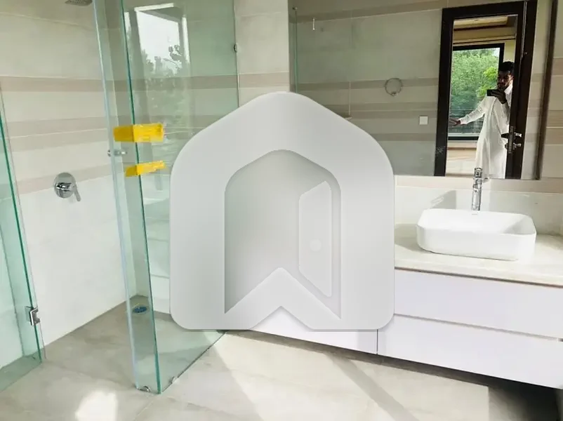 F-8 Brand New House For Rent With Extra Land, photo 13