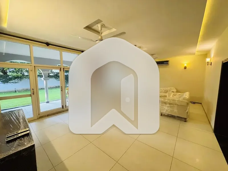 Brand New Luxurious House For Rent On Most Prime Location, photo 6