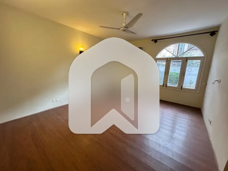 Brand New Luxurious House For Rent On Most Prime Location, photo 9