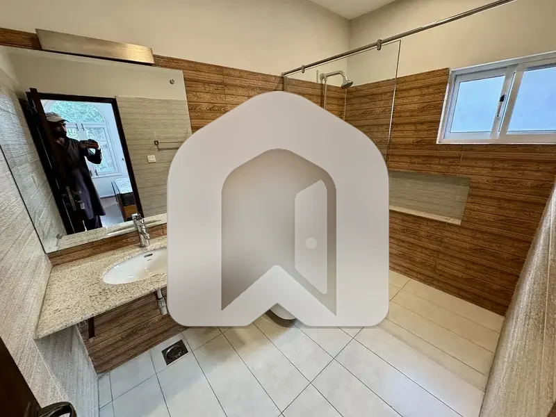 Brand New Luxurious House For Rent On Most Prime Location, photo 10