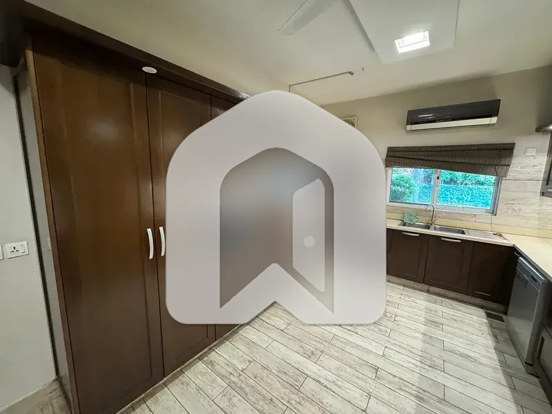 Brand New Luxurious House For Rent On Most Prime Location, photo 16