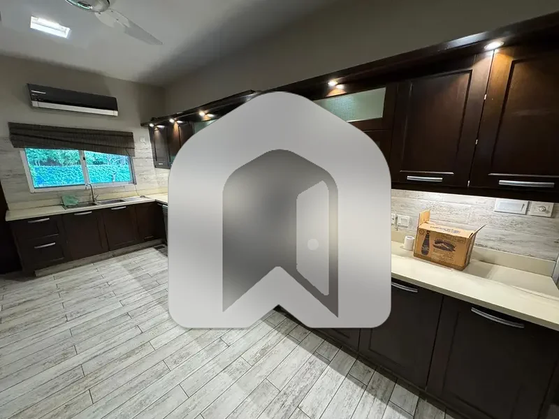 Brand New Luxurious House For Rent On Most Prime Location, photo 15