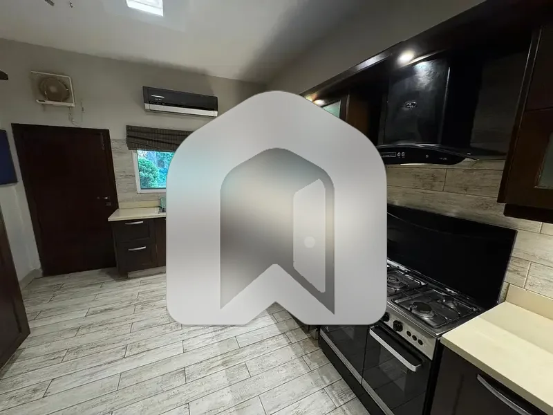 Brand New Luxurious House For Rent On Most Prime Location, photo 8