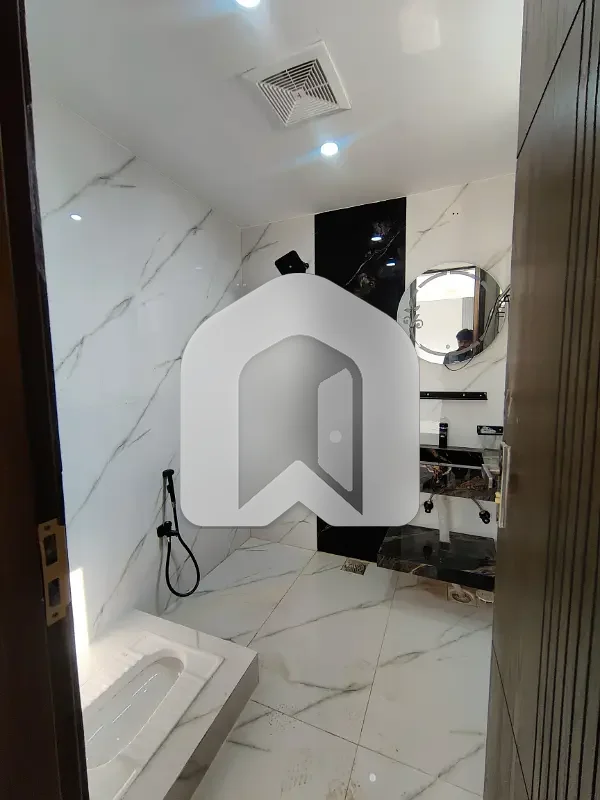 5 Marla Double Unit House Available For Rent In Multi Gardens MPCHS B-17 Block Islamabad., photo 9