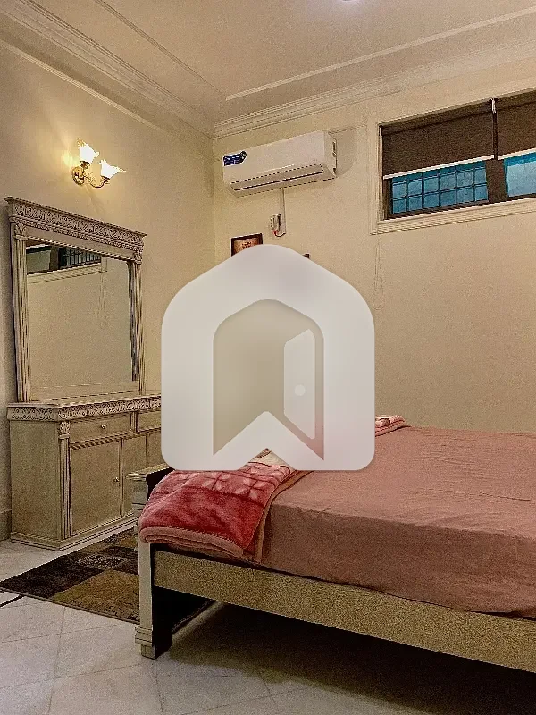 F-7/4 Two Bedroom Portion With Swimming Pool, photo 9