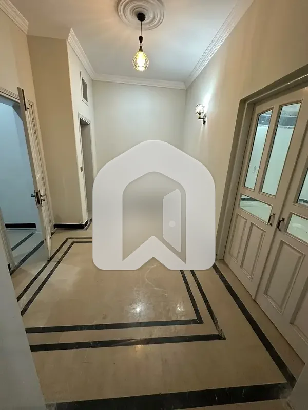 D12 Islamabad 20 Marla Basement For Rent, photo 2