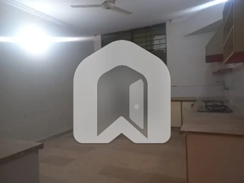 Reserve A Centrally Located Lower Portion In E-11/3, photo 7