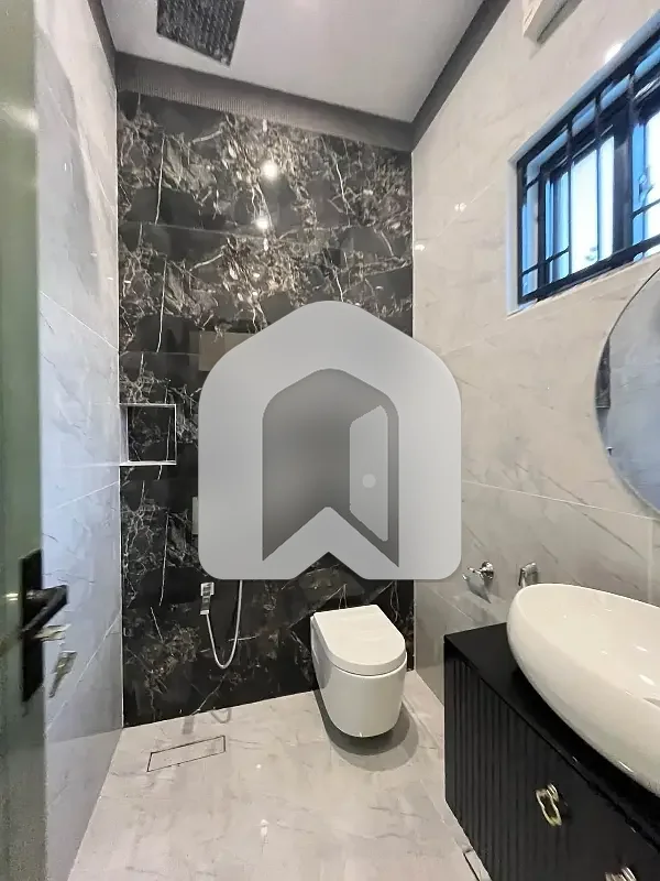 4 Marla Brand New House Available Rent G13, photo 7