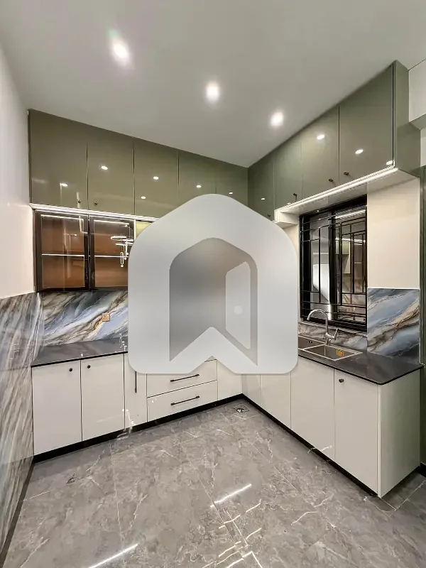4 Marla Brand New House Available Rent G13, photo 6