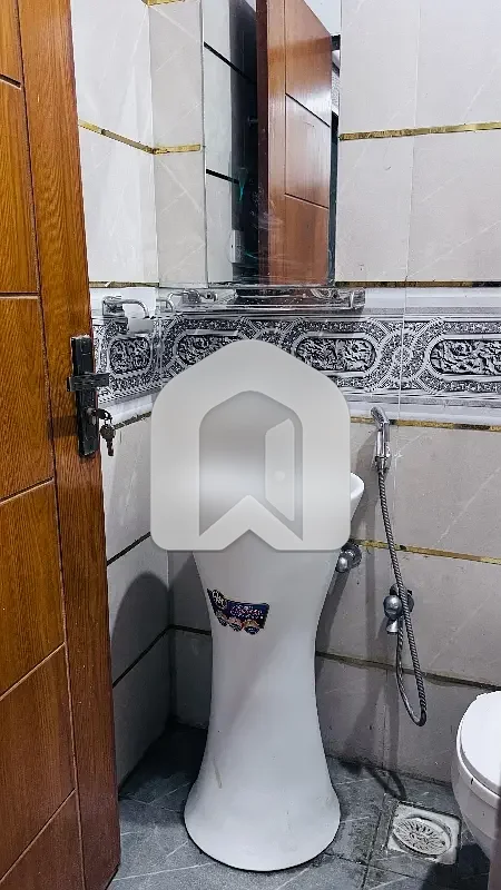 studio LUXURY FURNISHED APARTMENT AVAILABLE FOR RENT ALL FACILITIES AVAILABLE, photo 15