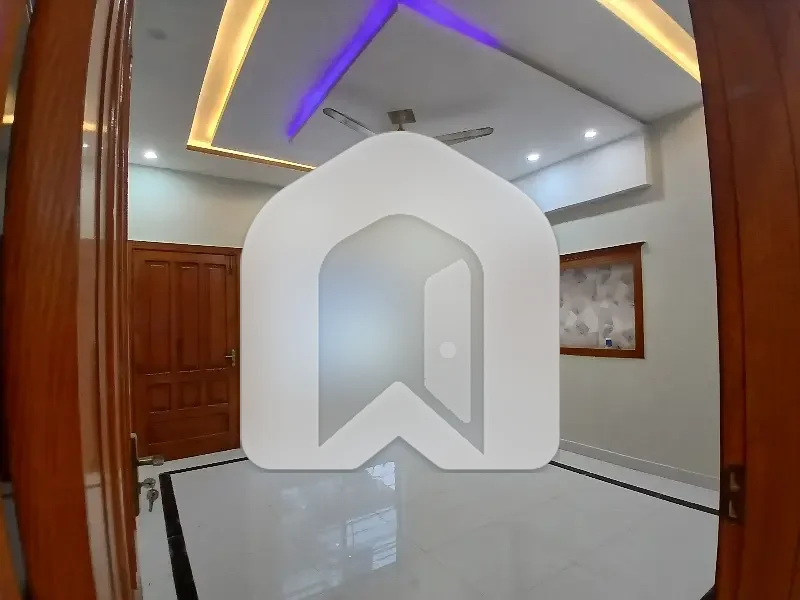 G13 40x80 upper Portion available for rent, photo 3