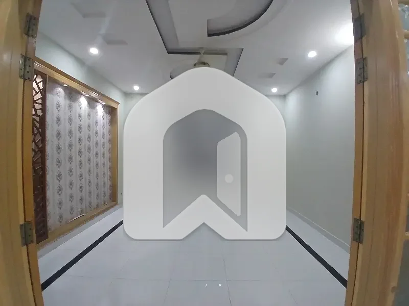 G13 35x70 Upper Portion Available For Rent, photo 4