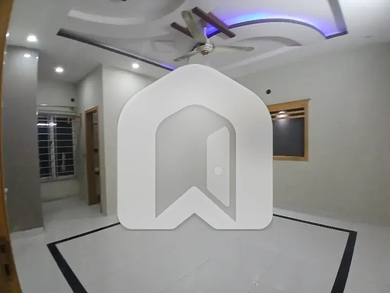 G13 35x70 Upper Portion Available For Rent, photo 9