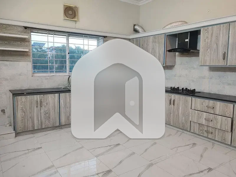 Kanal upper portion available for rent in bahria enclave Islamabad sector B1, photo 7