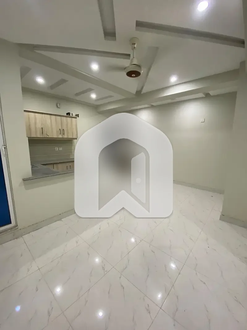 Brand New Ground Portion For Rent Main Road House Hiring Available