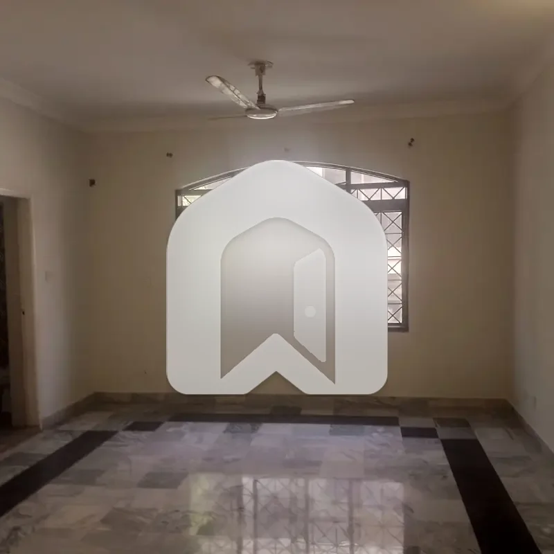 Spacious 6-Bedroom Full House for Rent in F-7, Islamabad