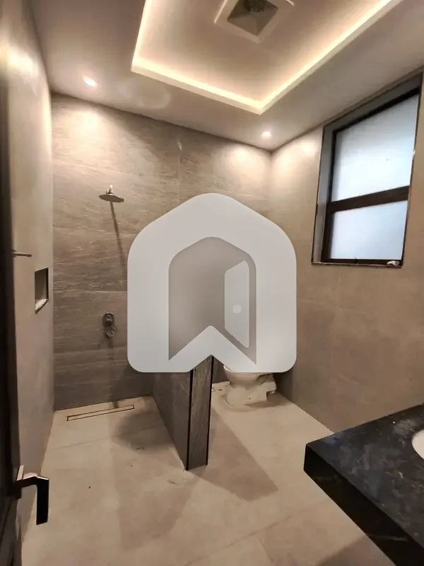 *DHA2* *DESIGNER HOUSE* Sector *B* IDEAL LOCATION, photo 6