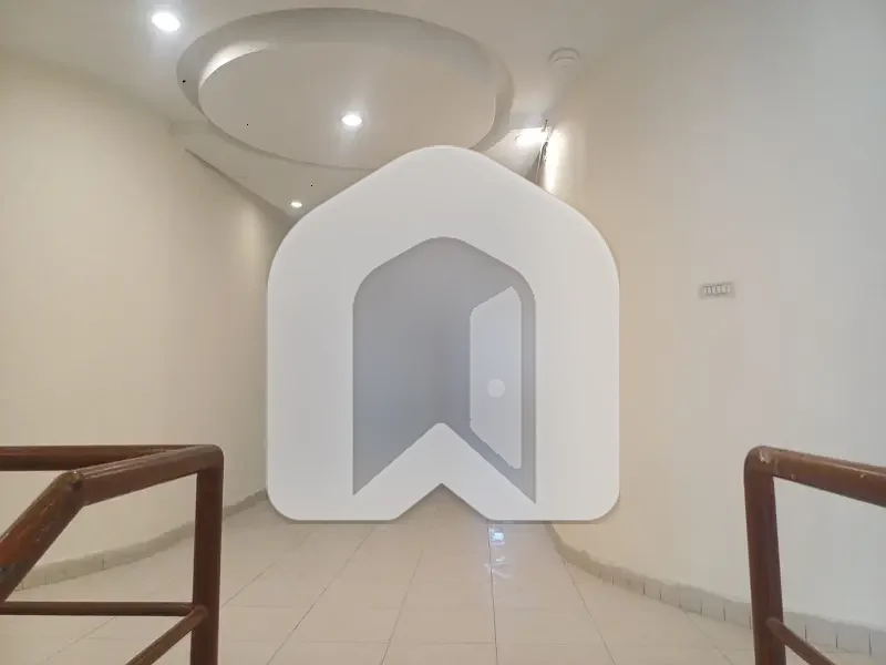G 6 FULL HOUSE ( 2133 SQ YDS ) DOUBLE STOREY UN FURNSHED AVIALABLE FOR RENT, photo 5
