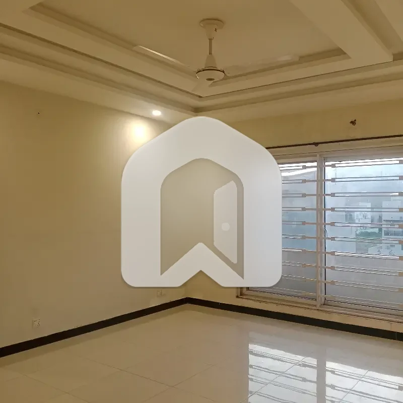 14 Marla Upper Portion Available For Rent Neat & Clean Beautiful House, photo 9