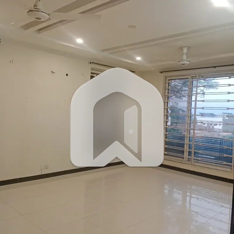 14 Marla Upper Portion Available For Rent Neat & Clean Beautiful House, photo 16