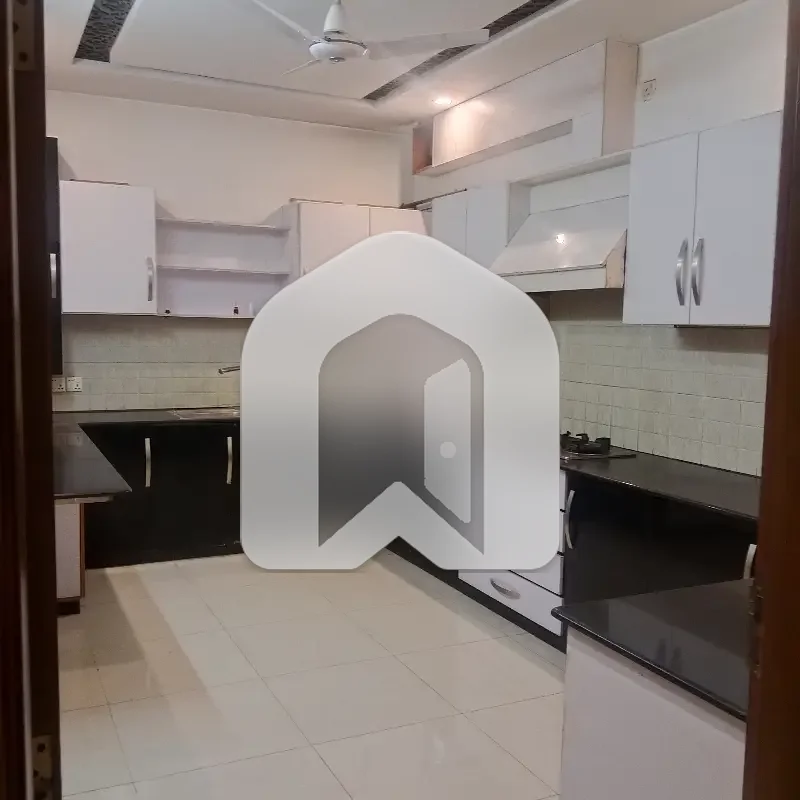 14 Marla Upper Portion Available For Rent Neat & Clean Beautiful House, photo 15